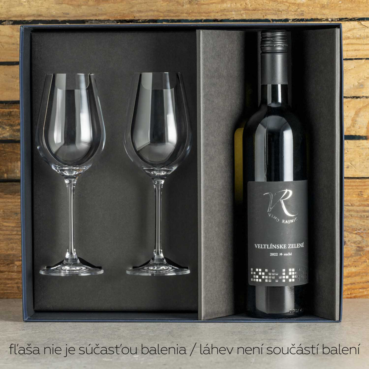 Darčekový set s vínovými pohármi na biele víno a priestorom pre fľašu